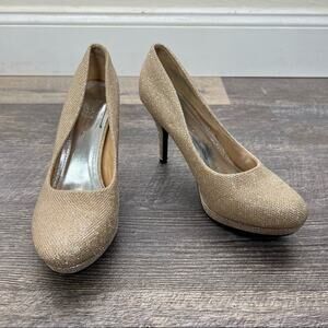 David’s Bridal tan gold platform bridal wedding heels shoes pumps 8.5 8 1/2 B94